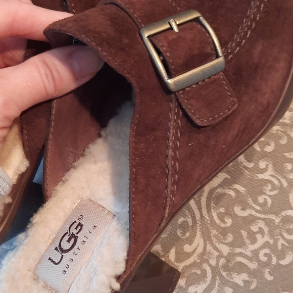 UGG heeled mules - Picture 9 of 11